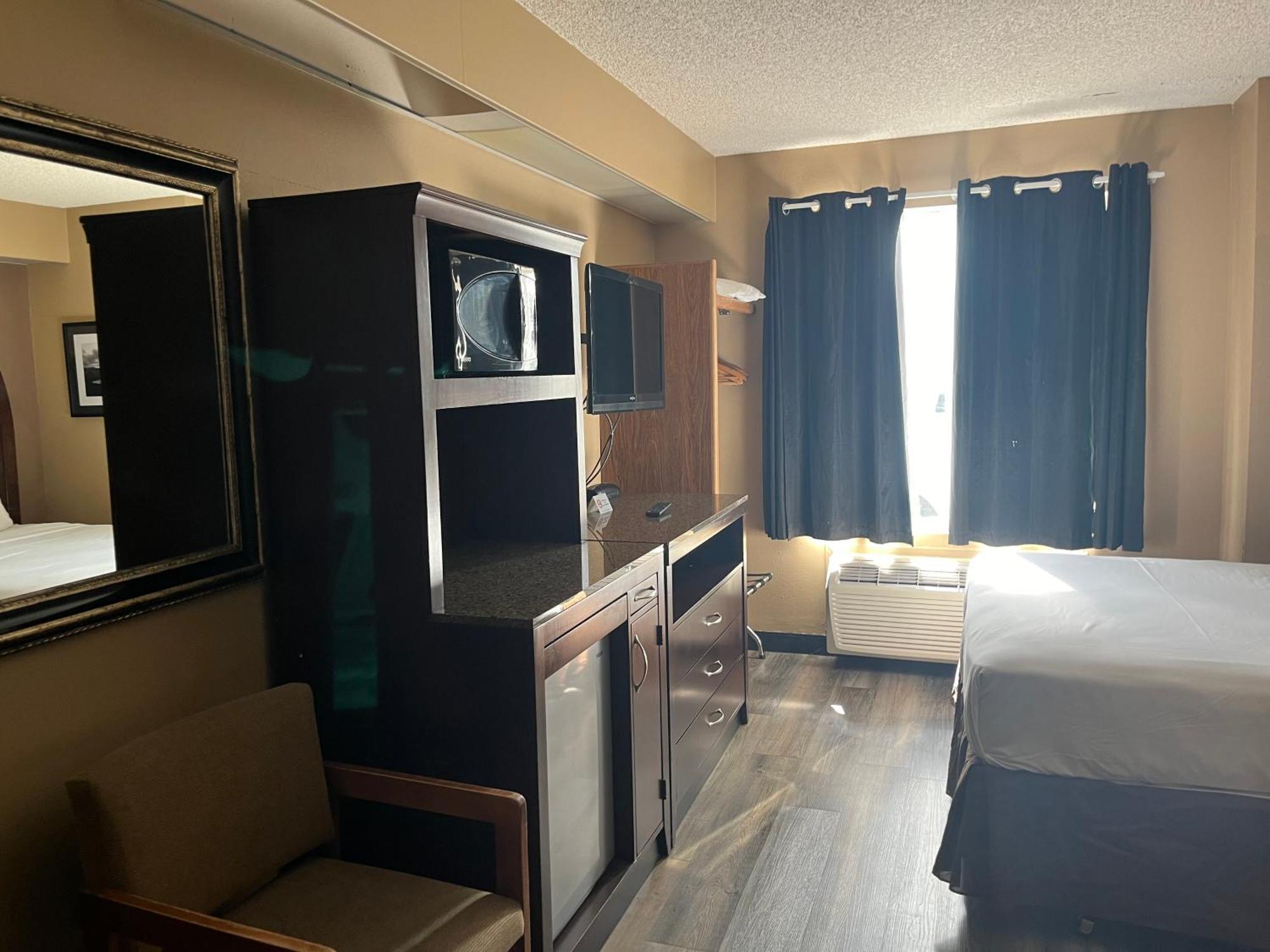 Americas Best Value Inn Kalispell Exterior foto
